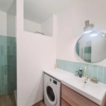 Appartement Intra Muros Avec Cour Privee Avignon Exterior photo